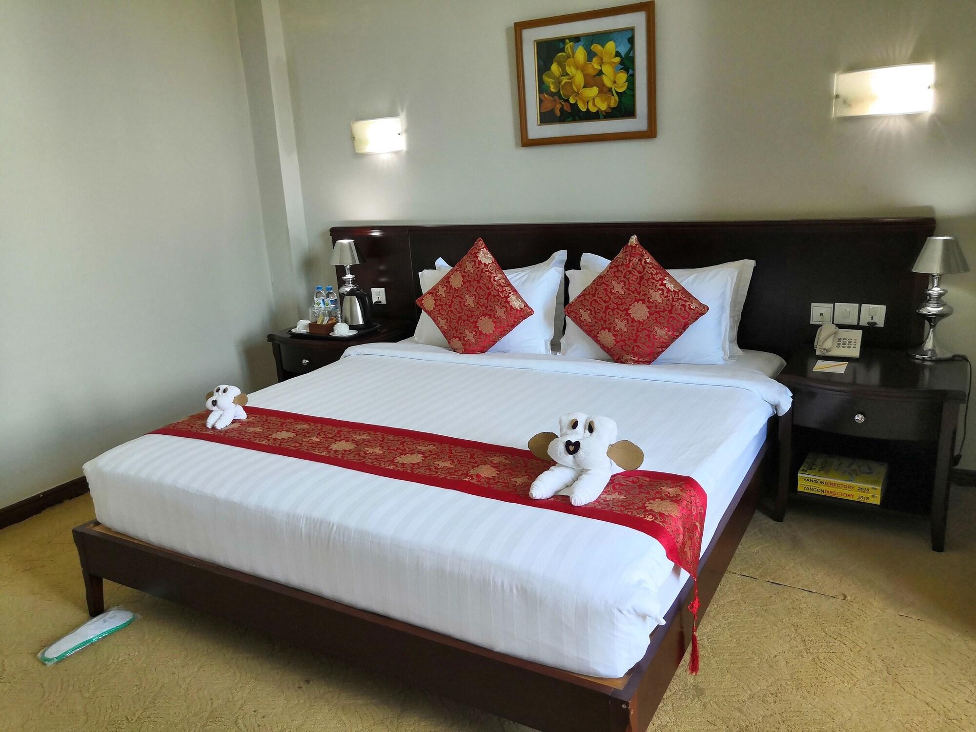 יאנגון Green Leaf Hotel מראה חיצוני תמונה