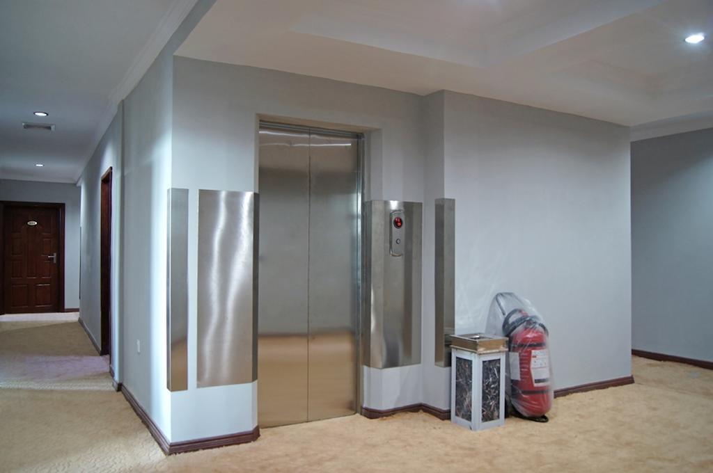 יאנגון Green Leaf Hotel מראה חיצוני תמונה