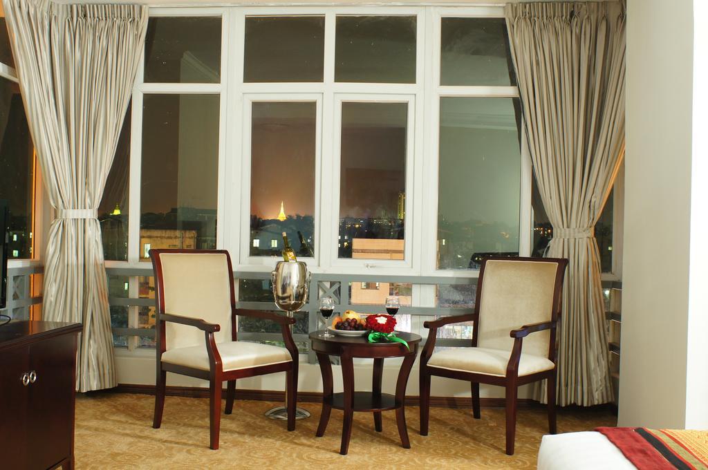 יאנגון Green Leaf Hotel מראה חיצוני תמונה