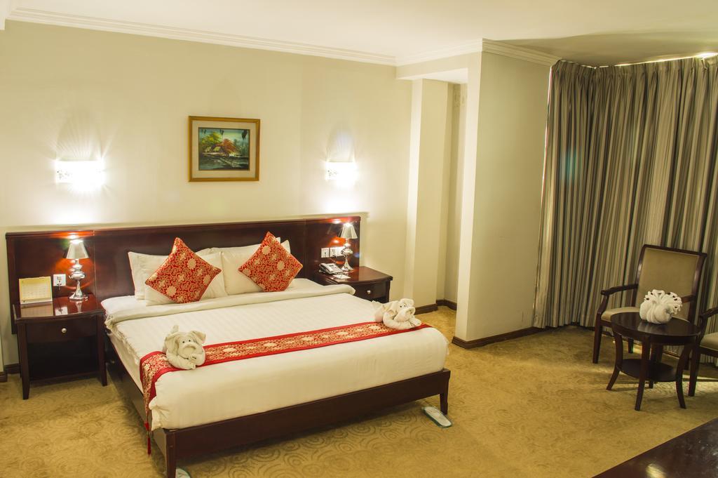 יאנגון Green Leaf Hotel מראה חיצוני תמונה