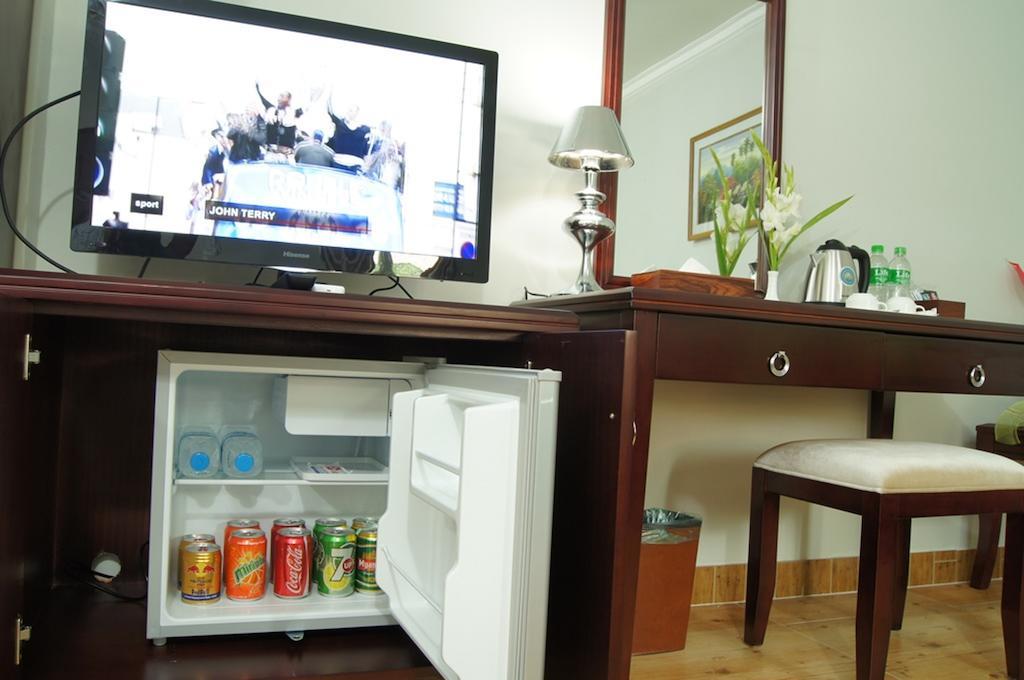 יאנגון Green Leaf Hotel מראה חיצוני תמונה