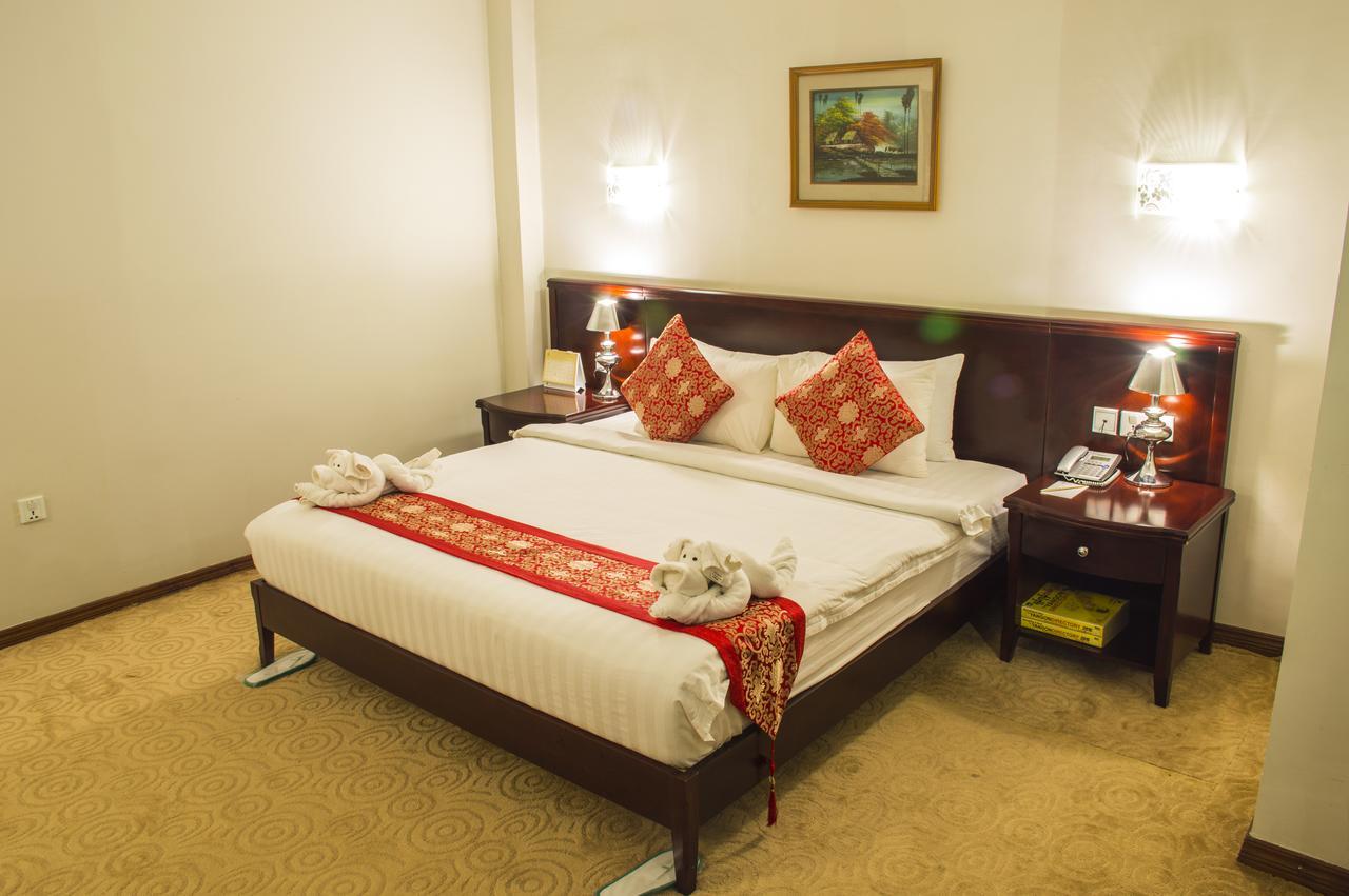 יאנגון Green Leaf Hotel מראה חיצוני תמונה