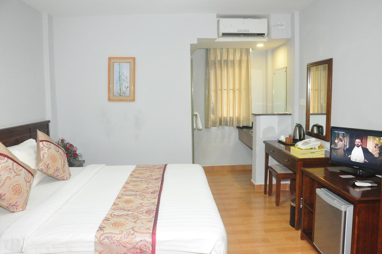 יאנגון Green Leaf Hotel מראה חיצוני תמונה