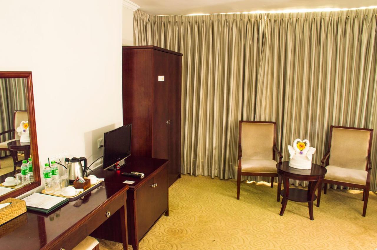 יאנגון Green Leaf Hotel מראה חיצוני תמונה