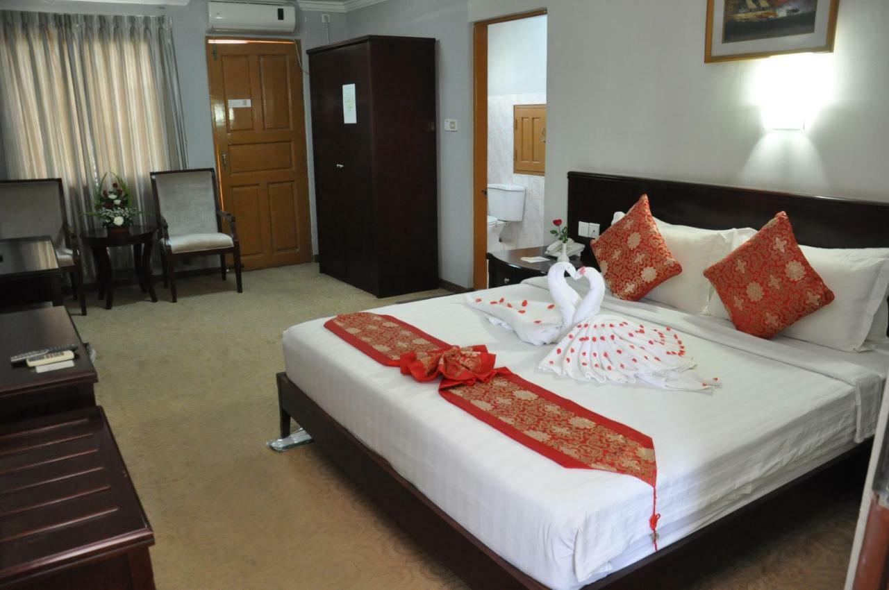 יאנגון Green Leaf Hotel מראה חיצוני תמונה